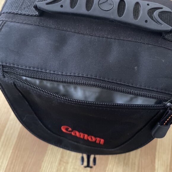 LOWEPRO Black NOVA 1 AW Shoulder Camera Bag | with Dividers Strap And Raincover - Picture 10 of 12